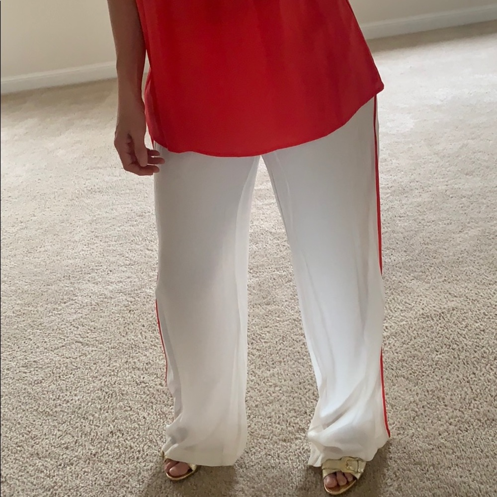 White/Ivory with orange/red trim size 6 - Picture 4 of 16